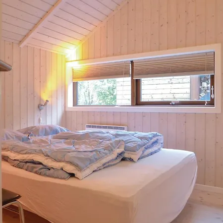 Nyaraló Four-Bedroom Holiday Home In Farso *