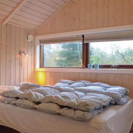 Four-Bedroom Holiday Home In Farso *
