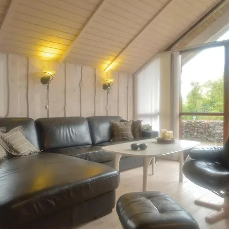 Four-Bedroom Holiday Home In Farso Farsø