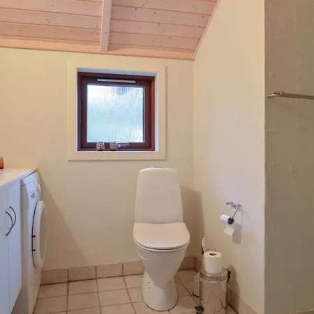 Four-Bedroom Holiday Home In Farso * Farsø